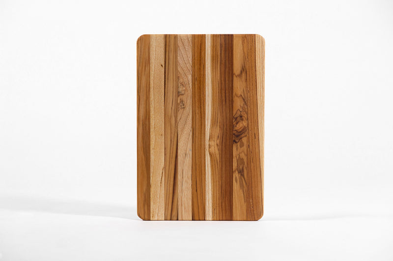 Essential Cutting Board (M)
