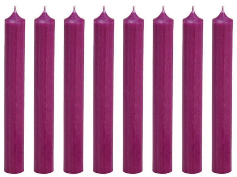 Set of 8 stick candles, classic design. Color "AUBERGINE ELEGANT". 2 cm diameter, height 18 cm, approx. 6 hours burning time