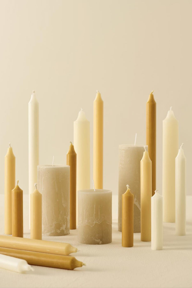 Stabkerzen 10er Set im eleganten Stil, Farbe MANDARINE, 2,2 cm Durchmesser, Höhe 11 cm, ca. 4 Stunden Brennzeit, Ruß- und tropffrei