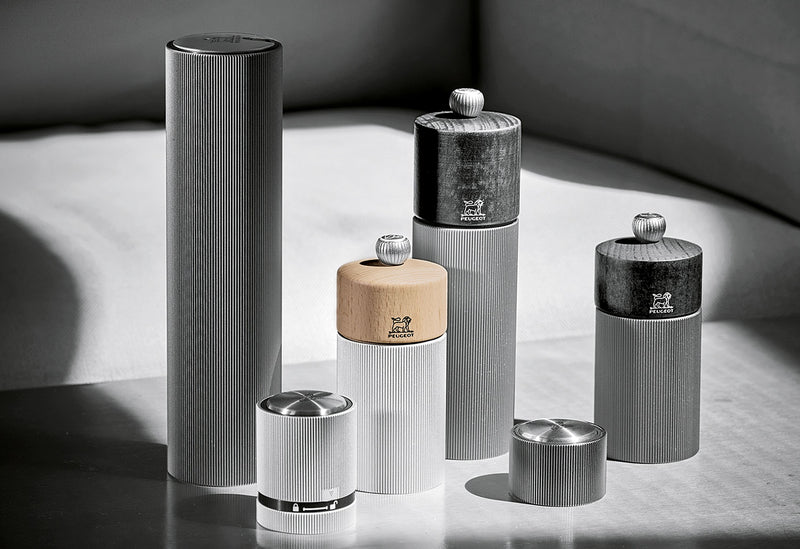 PEUGEOT Pfeffermühle Line Carbone/Graphit 18cm