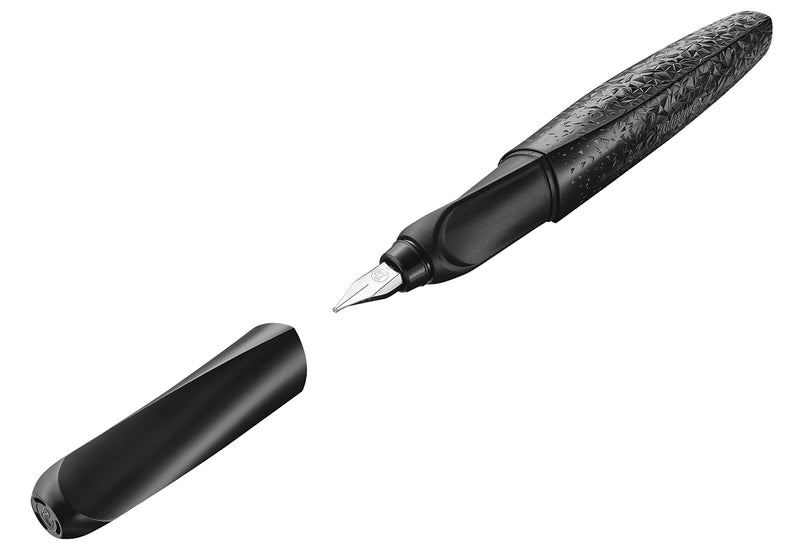 PELIKAN Füllhalter Twist® structure Rechts-+Linkshänder Feder M schwarz in schwarz mit abgenommenem Deckel
