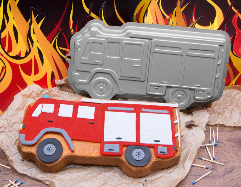 STÄDTER Backform Benny das Feuerwehrauto 33x17cm / H4cm