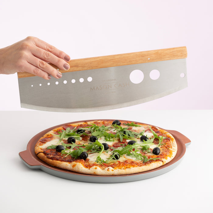 Scharfes Pizza-Messer mit 3in1 Funktion - schneiden, wiegen und Kräuter entstielen