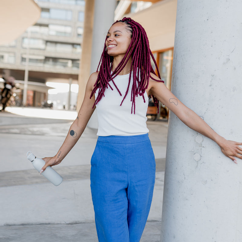 Innovatives Trinkflaschendesign aus recyceltem  eCycle®-Edelstahl von Aladdin - thermoisoliert und auslaufsicher.