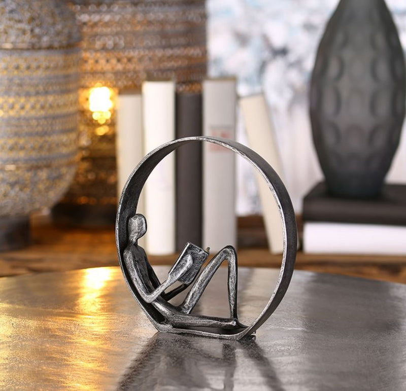 Themen Figur, Skulptur mit Spruch und Weisheit, GUTE BÜCHER.. , aus Eisen antik finish silberfarben, durch wundervolles Design in Szene gesetzt, 19 x 17 x 9 cm