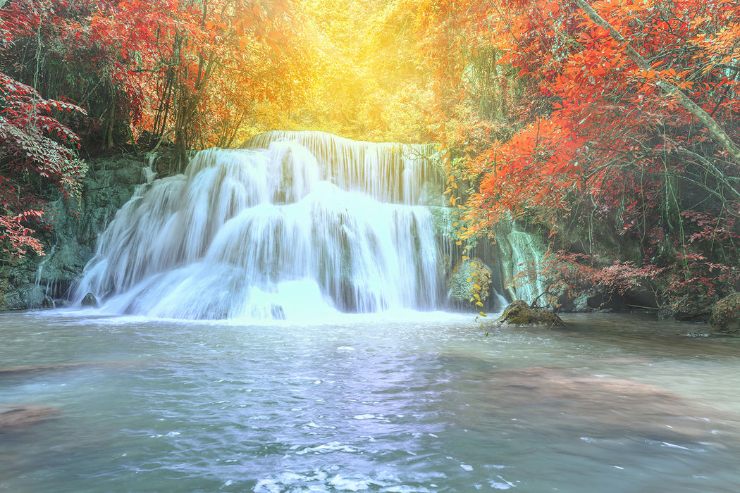 Fototapete Wasserfall im Licht