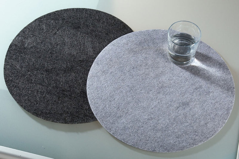 Platzset Gilde Handwerk, rundes 4er Tischset, 35cm Durchmesser, Material aus Filz, waschbar, in Hellgrau