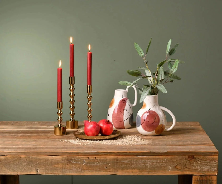 Set of 8 stick candles in a great, classic, elegant design. Color "OLD PINK ELEGANT". Timeless design, 2 cm diameter, height 18 cm, approx. 6 hours burning time, high envy factor.