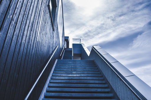 Fototapete Steile Treppe