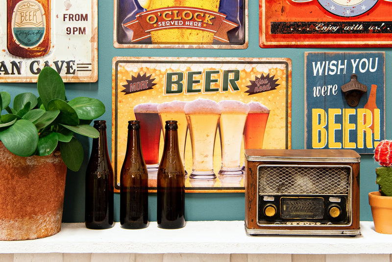 Cooles Großes Retro Eisenschild, Modell DO NOT TOUCH.., Material Eisen weiß lackiert , Maße 55 x 36 cm, gestanzt, sehr hochwertig, ideal als Geschenk oder einfach Zuhause