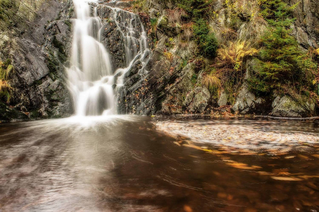 Fototapete Schöner Ausblick auf den Wasserfall - Tag2 by Suzenna