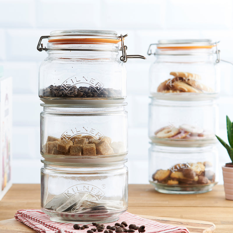 Praktische Aufbewahrung von Lebensmitteln auf drei Ebenen